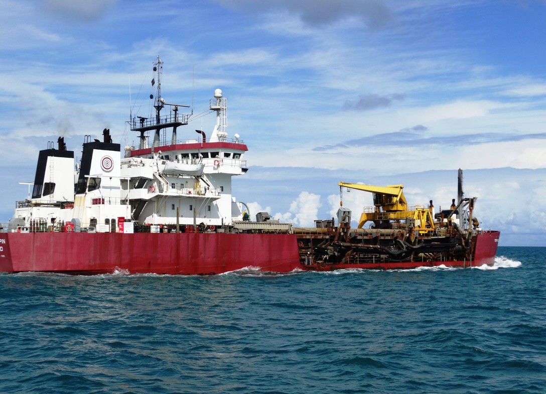 Dredge Working